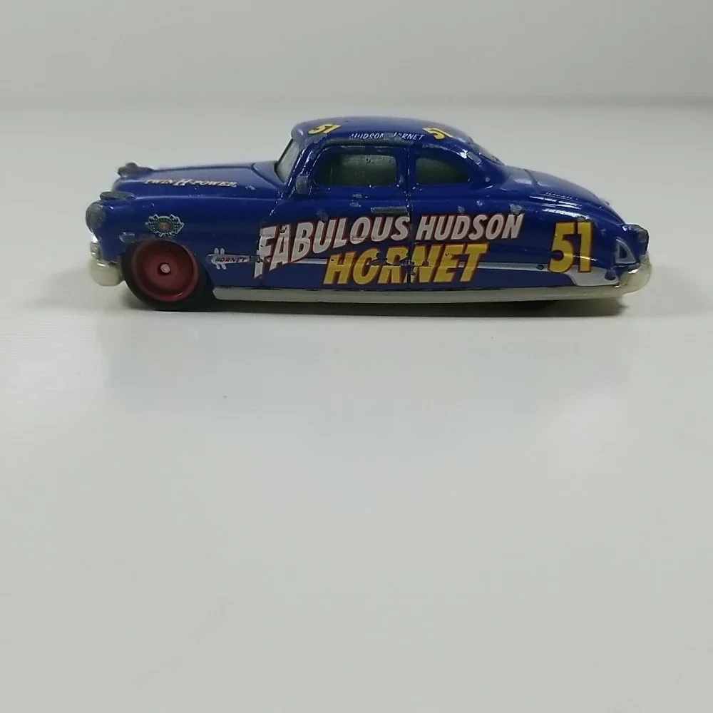 Disney Pixar Cars Doc Hudson Dirt Track Fabulous Hudson Hornet Cars 3